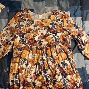 CW Classics Women’s Floral Shirt. Size XL.